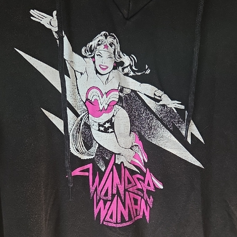 Black Wonder Woman Graphic Lace-Up Top From Torrid - Picture 3 of 6